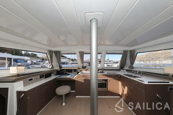 Bali Catspace - Yacht Charter Sailica