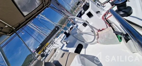 Bali Catspace - Yacht Charter Sailica