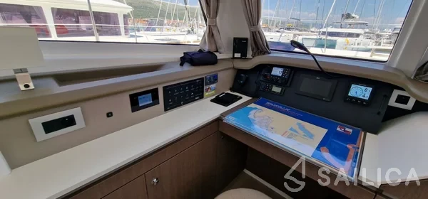 Bali Catspace - Yacht Charter Sailica