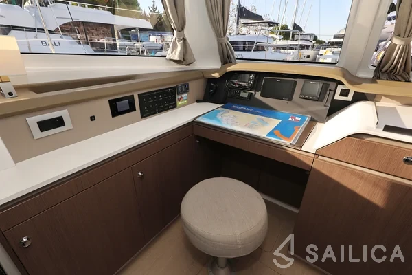Bali Catspace - Yacht Charter Sailica
