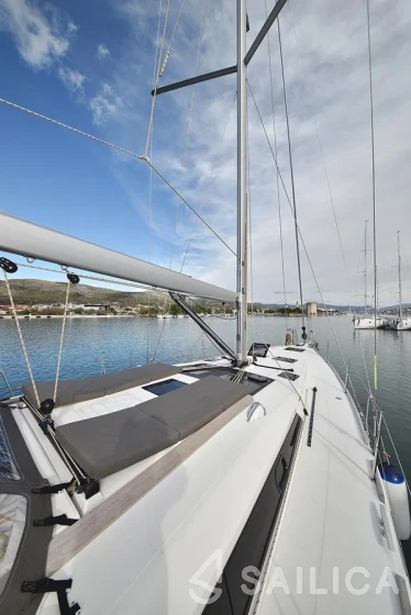 Dufour 460 GL - Yacht Charter Sailica