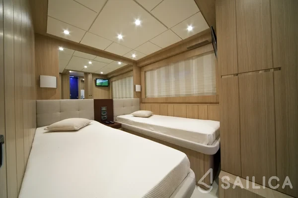 Abacus 78 Fly - Yacht Charter Sailica