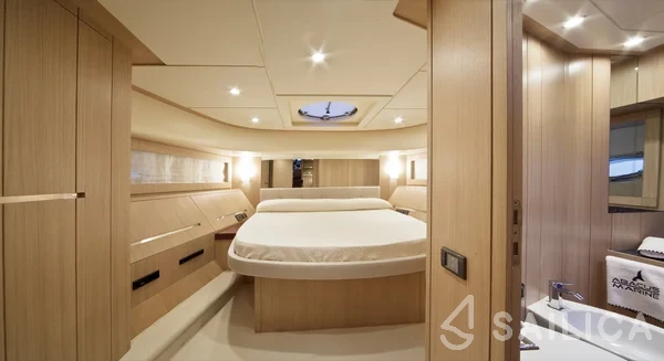 Abacus 78 Fly - Yacht Charter Sailica