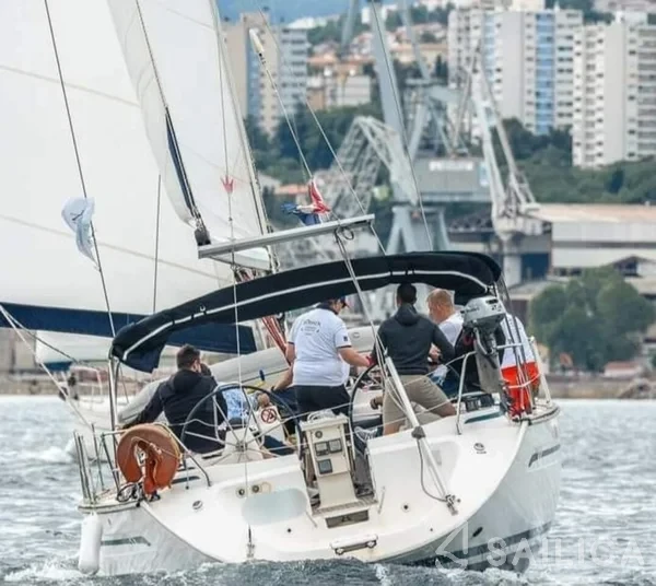 Bavaria 44 - Yacht Charter Sailica
