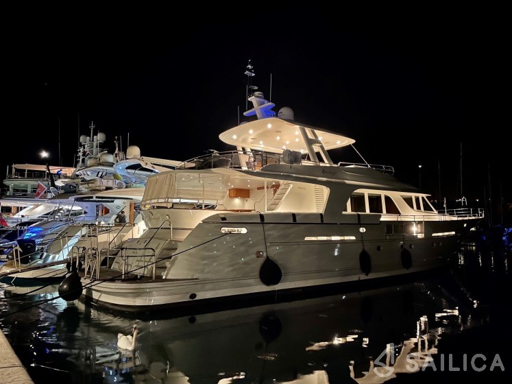 Seabreeze II - Yacht Charter Sailica