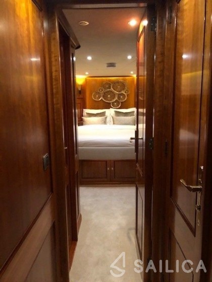 Seabreeze II - Yacht Charter Sailica