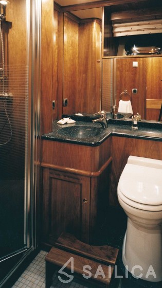 Seabreeze II - Yacht Charter Sailica