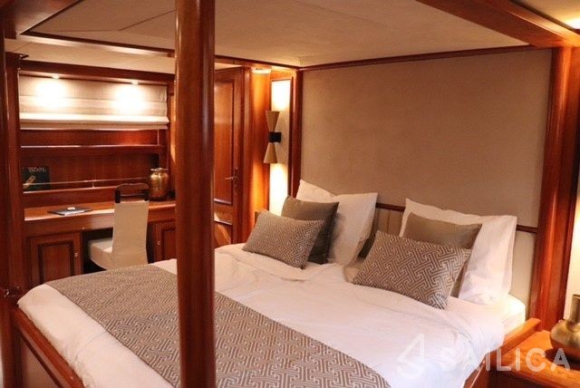 Seabreeze II - Yacht Charter Sailica