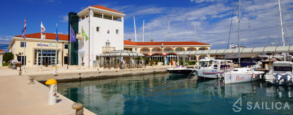 Seabreeze II - Yacht Charter Sailica