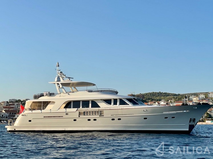 Seabreeze II - Yacht Charter Sailica
