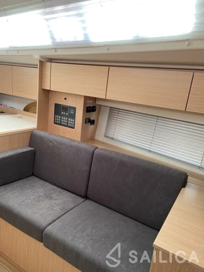 Bavaria C42 - Yacht Charter Sailica