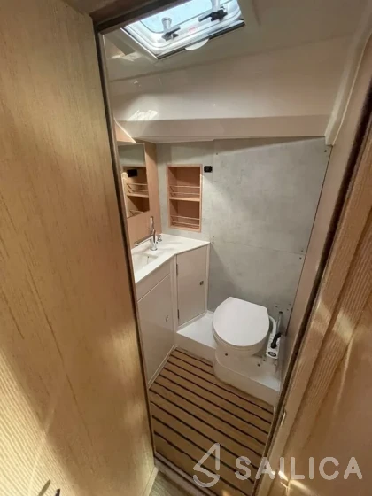 Bavaria C42 - Yacht Charter Sailica
