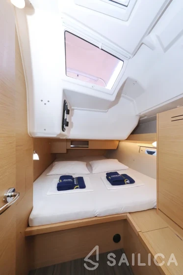 Dufour 430 - Yacht Charter Sailica