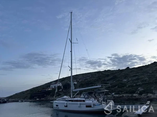 Bavaria C38 - Yacht Charter Sailica