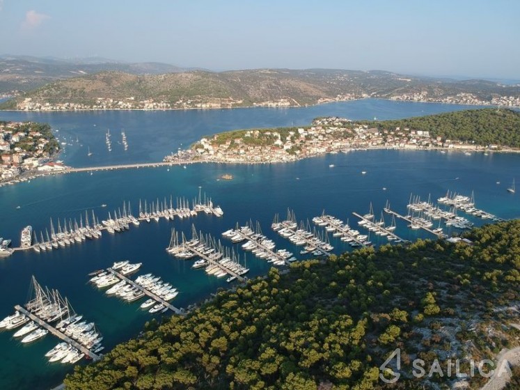 Marine 6.7 - Yacht Charter Sailica
