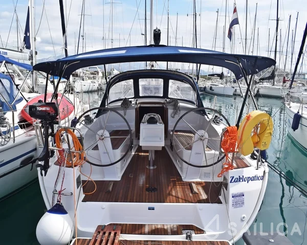 Bavaria 37 Cruiser - Yacht Charter Sailica