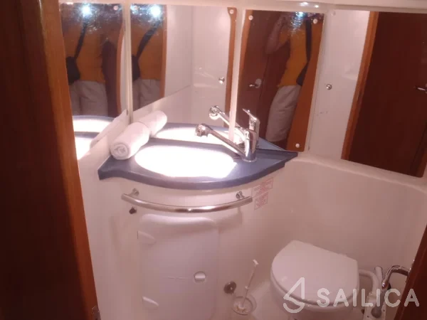 Bavaria 46 Cruiser - Yacht Charter Sailica