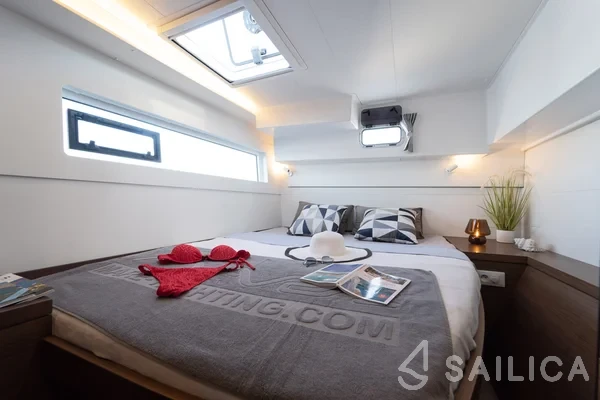 Lagoon 40 - Yacht Charter Sailica