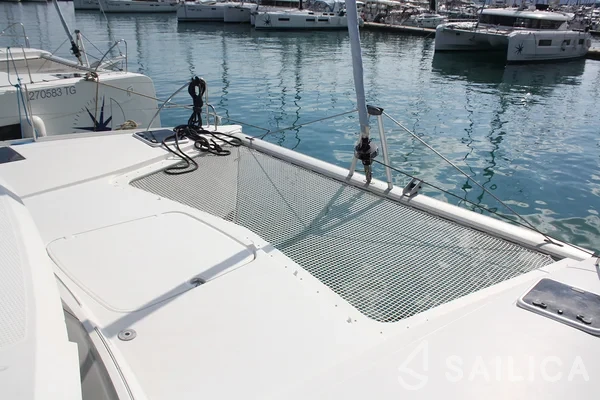Lucia 40 - Yacht Charter Sailica