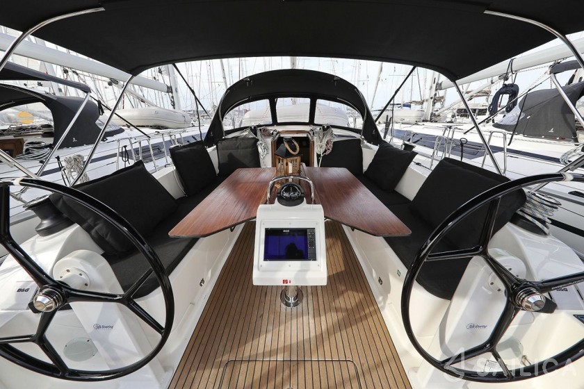 Bavaria 46 Cruiser - Yacht Charter Sailica