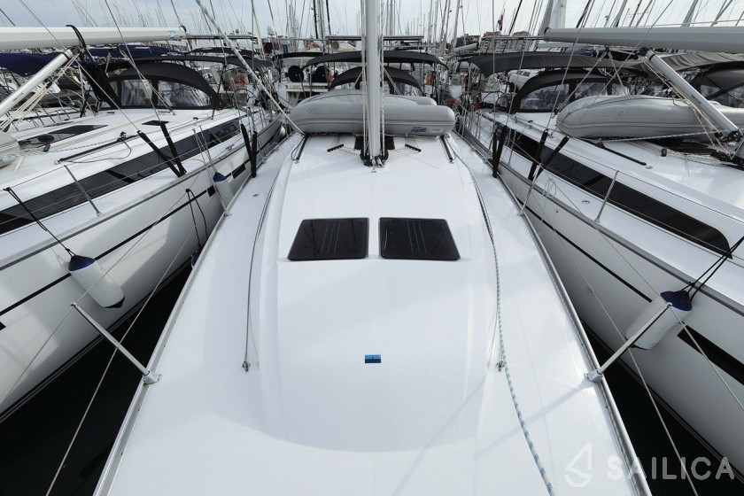 Bavaria 46 Cruiser - Yacht Charter Sailica