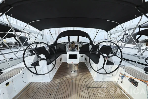 Bavaria 46 Cruiser - Yacht Charter Sailica
