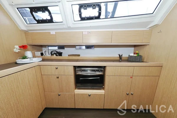 Bavaria 46 Cruiser - Yacht Charter Sailica
