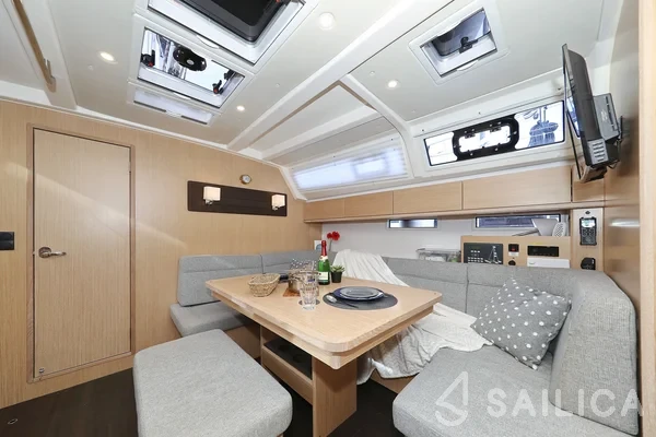 Bavaria 46 Cruiser - Yacht Charter Sailica