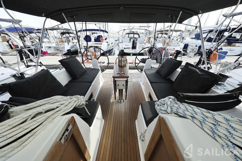 Bavaria 46 Cruiser - Yacht Charter Sailica
