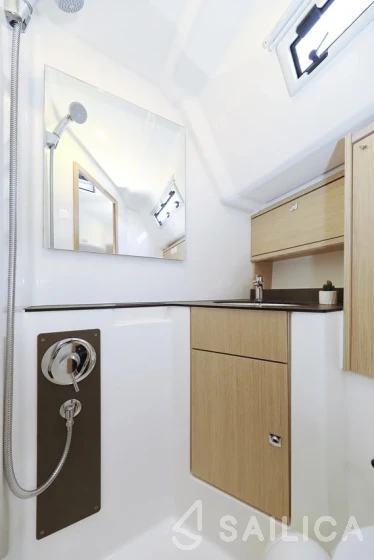 Bavaria 46 Cruiser - Yacht Charter Sailica