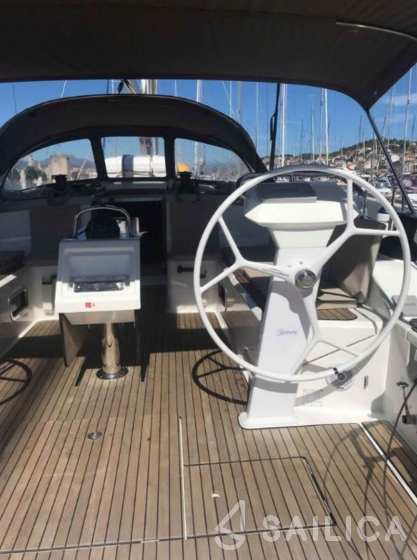 Bavaria 51 Cruiser - Yacht Charter Sailica