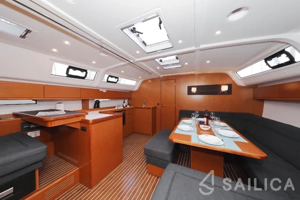 Bavaria 51 Cruiser - Yacht Charter Sailica