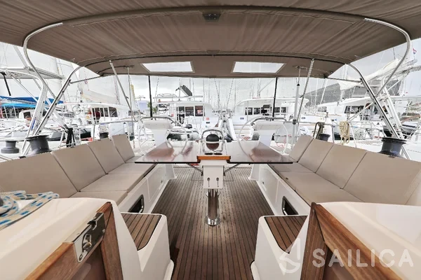 Bavaria 51 Cruiser - Yacht Charter Sailica