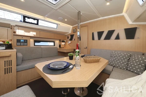 Bavaria C42 - Yacht Charter Sailica