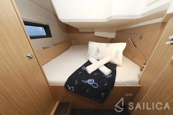 Bavaria C42 - Yacht Charter Sailica
