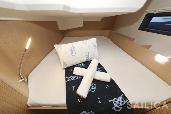 Bavaria C42 - Yacht Charter Sailica