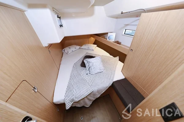 Bavaria 46 Cruiser - Yacht Charter Sailica