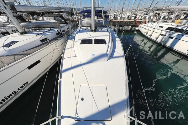 Bavaria 46 Cruiser - Yacht Charter Sailica