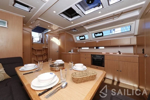Bavaria 46 Cruiser - Yacht Charter Sailica