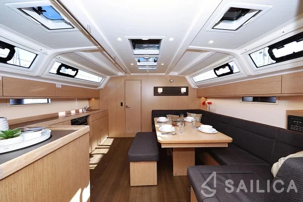 Bavaria 46 Cruiser - Yacht Charter Sailica