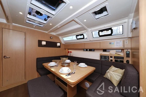 Bavaria 46 Cruiser - Yacht Charter Sailica
