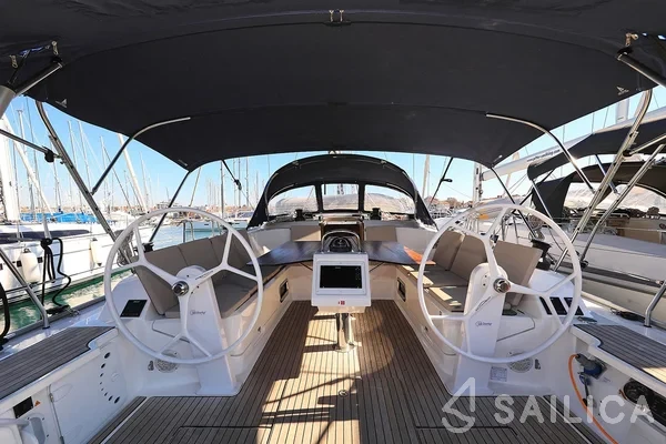 Bavaria 46 Cruiser - Yacht Charter Sailica