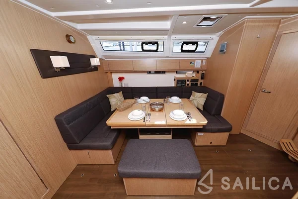 Bavaria 46 Cruiser - Yacht Charter Sailica