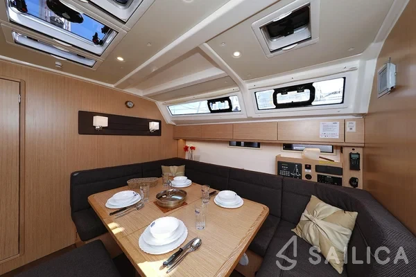 Bavaria 46 Cruiser - Yacht Charter Sailica