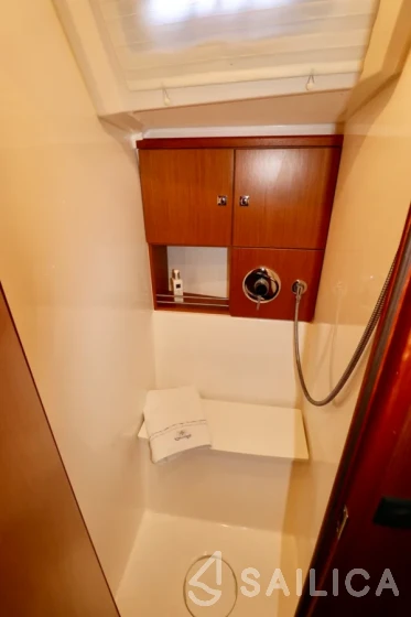 Bavaria C50 - Yacht Charter Sailica