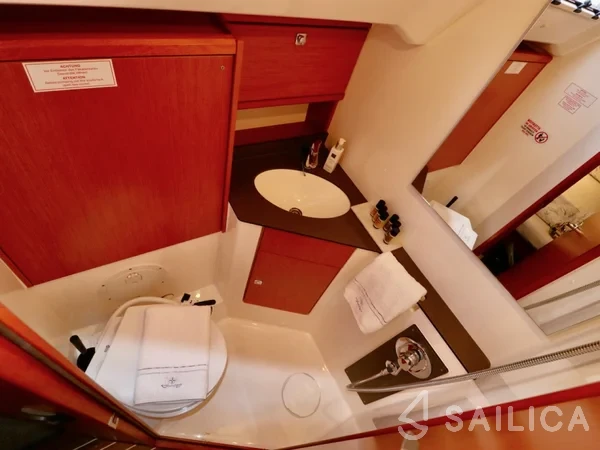 Bavaria C50 - Yacht Charter Sailica