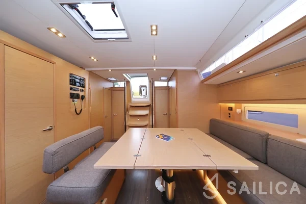 Dufour 530 - Photo #69 Dufour 530 - Yacht Charter Sailica