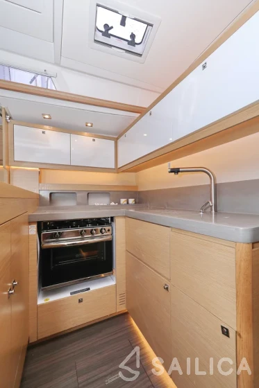 Dufour 530 - Photo #73 Dufour 530 - Yacht Charter Sailica
