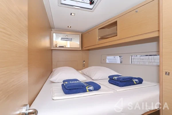 Dufour 530 - Photo #79 Dufour 530 - Yacht Charter Sailica