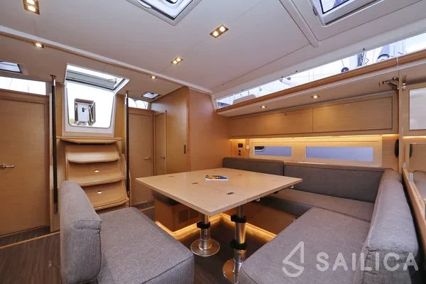 Dufour 530 - Photo #70 Dufour 530 - Yacht Charter Sailica